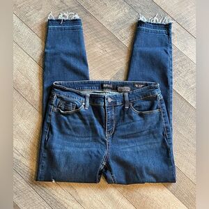 NEW! Buffalo by David Bitton, “Jess - Rip & Repair” Mid-Rise, Skinny Jeans. 8/29
